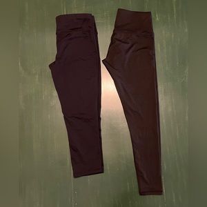 Woman’s Oalka Leggings Pair